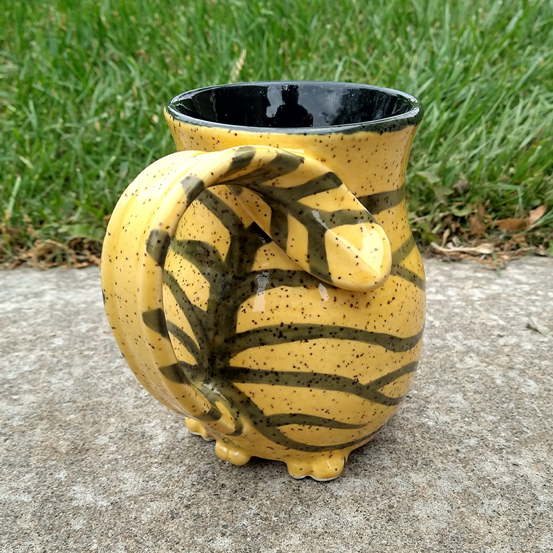 Golden Cat Butt Mug - Chonky - 22oz