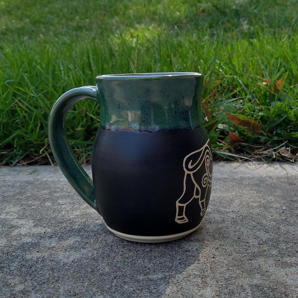 Large Celtic Bull Mug - 20 oz